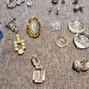 Lot of some wearable jewelry and single earrings pendants agate stones Italy crystals rhinestones gripoix glass buttons for jewelry making
