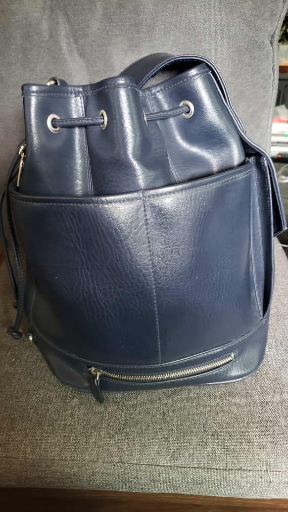 Coach Leather Purse Navy Blue for Sale in Chicago, IL - OfferUp
