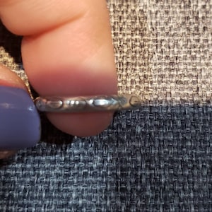 Vintage sterling silver carved band sz 5