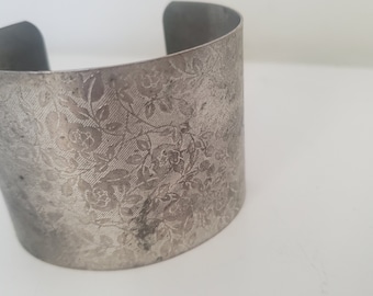 Vintage silver wide etched floral metal cuff