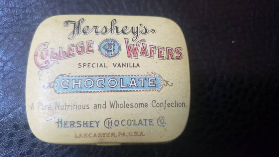 Sｔｅｌｌａ ８８ vintage hershey college il_1080xN.3165912658_pbww.jpg