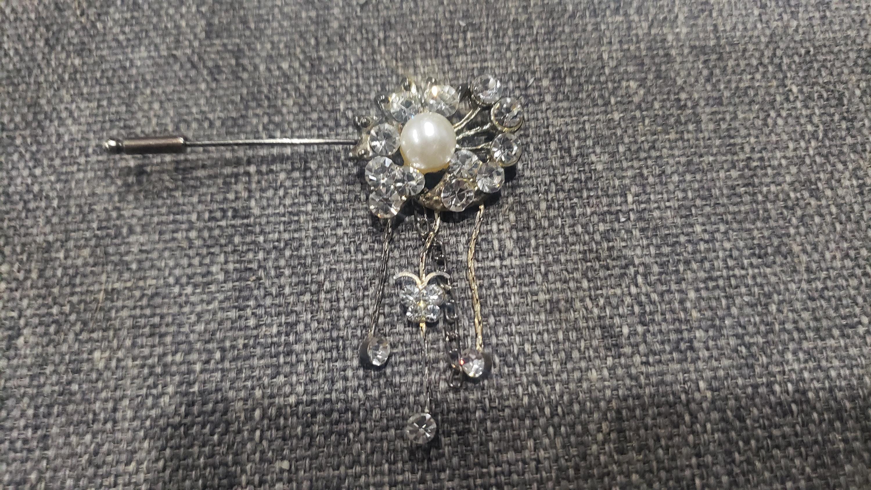 Vintage Art Deco Rhinestone And Silver Tone 7” Hat Pin I found a Art Deco hat pin from the 1920 it main image 4