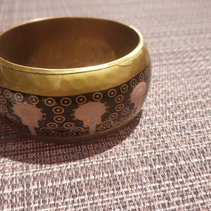 Vintage Collection - Pink and Black modernist Enamel Brass color Metal Bangle Bracelet