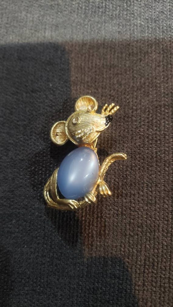 Vintage Collection - Gold Color Metal and Blue cat
