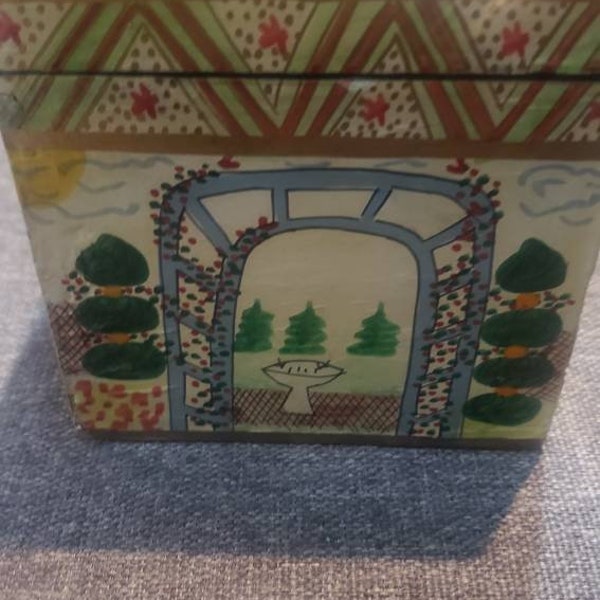 Vintage Handpainted Garden scene  Laqueur Wood box