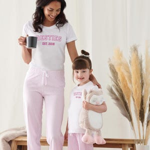 パーソナライズされたママと子供のパジャマセット、デートのベストフレンド、ママのパジャマ、子供用パジャマ、パジャマ、母の日、お母さんへのギフト、お揃いのセット、ズボン