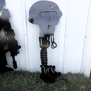 Military Memorial Metal Silhouette Fallen Soldier Helmet Rifle Boots Dog Tags