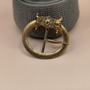 Boucle de ceinture en laiton délicat avec fleur en strass de l&#39;époque victorienne