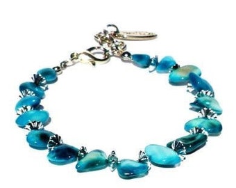 Turquoise or white shell bracelet with silver-colored spacers. Handcrafted wristband, bohemian chic jewelry, beachy wristlet, nacré jewelry