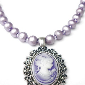 Necklace lilac seed beads, light purple wooden beads, violet cameo. Handcrafted collar, purple cameo pendant, cabochon cameo lady portrait image 2