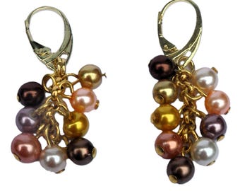Goldplated earrings handmade with glass pearls. Handcrafted earrings glass pearls, gold-coloured ear hooks hinged clasp, Per Elle jewelry