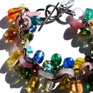 Colourful bracelet with glass beads, pink glass rings. Handcrafted wristband, silver-colored brass links and clasp, boho chic jewel, pastel image 2