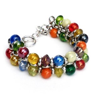 Multicolour bracelet with glass beads and silver-colored rollo chain. Handcrafted wristband, silver colored toggle clasp, boho chic jewelry image 1