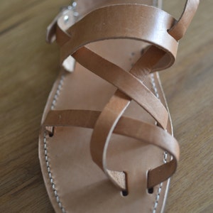 Authentisch handgemachte, griechische Ledersandalen