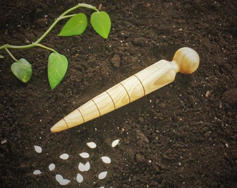 Garden dibber, inch graduated, hardwood, made on a wood lathe by a craftman.