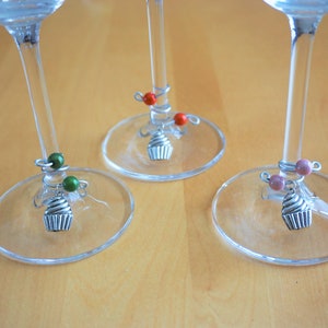 Set of 6 decorative wine glass identifiers cake, cupcake. Soft aluminum rod. Glass markers, accessory for wine. Cupcake charm, pendant. image 5