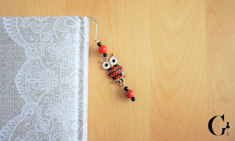 ON SALE Decorative metal bookmark, silver color. Bookmark with owl pendant, bird charm. Red and black color. Handmade book mark. image 2