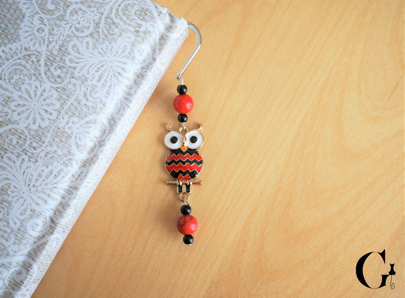 ON SALE Decorative metal bookmark, silver color. Bookmark with owl pendant, bird charm. Red and black color. Handmade book mark. image 5