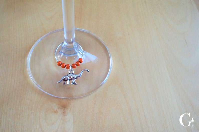 Set of 8 decorative wine glass identifiers, dinosaur charm tyrannosaurus, brachiosaurus. Glass markers, metal ring, wine accessory, t-rex image 2