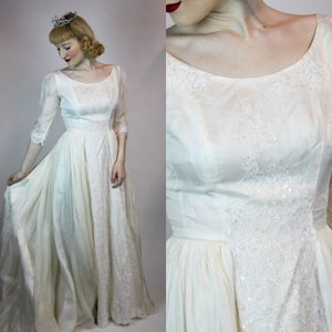 Vintage 1950s Elegant Georgette Silk & Lace Wedding Dress Renaissance Gown with Sheer Sleeves and Small Train, Full Skirt Ring Silk Size S