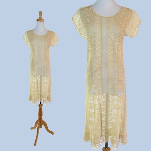 Vintage 1920s Dress Beige Flower Lace Filet Crochet Raised Embroidery XS Wearable  Condition