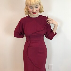SEXY Vintage 1950s Dress Burgundy Red Rayon with Rope Design Marilyn Monroe Size M L image 2