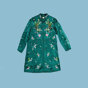 Vintage 1940s - 50s Chinese Robe Green Silk Hand Embroidered Jacket Blazer with Frog Closures Size M S XS