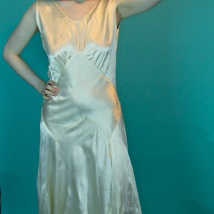 Vintage 1940s White Sexy Evening Dress White Satin, Full Length Wedding Gown Size S image 6
