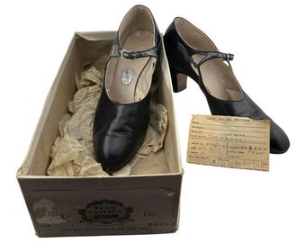 Super Rare Collectors Vintage 1930s Black Leather Buckle Heels Box Receipt 6 1/2