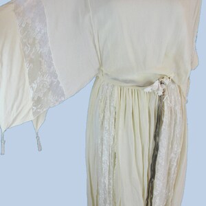 Vintage 1920s Lace Panels Dress Pure Silk White Party Wedding Dress with Flowers, Size S XS Wearable Great Condition image 3