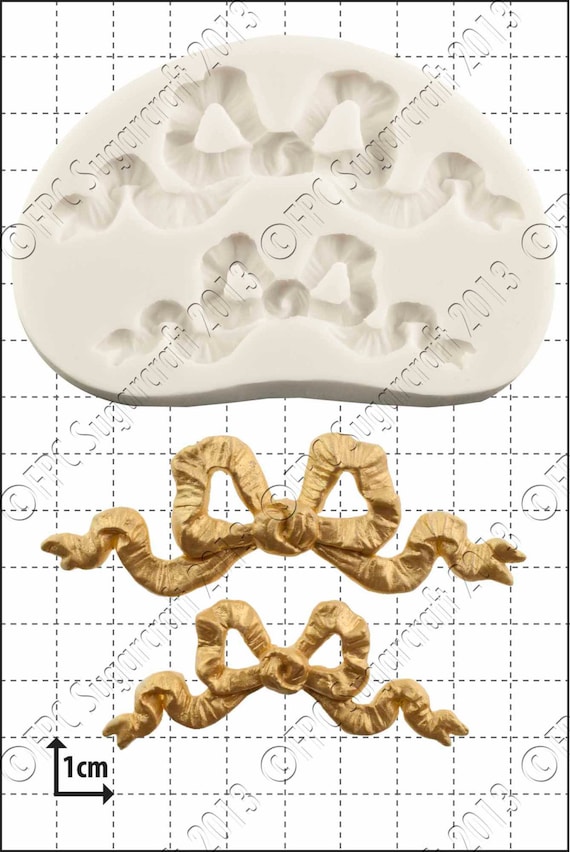 Bow mould top
