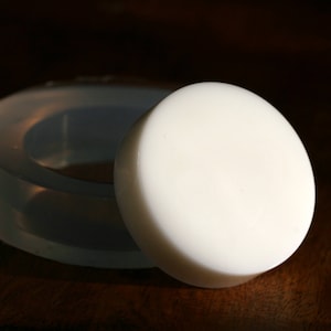 A transparent silicone mold for jewellery DIY,  circle button 45/45mm