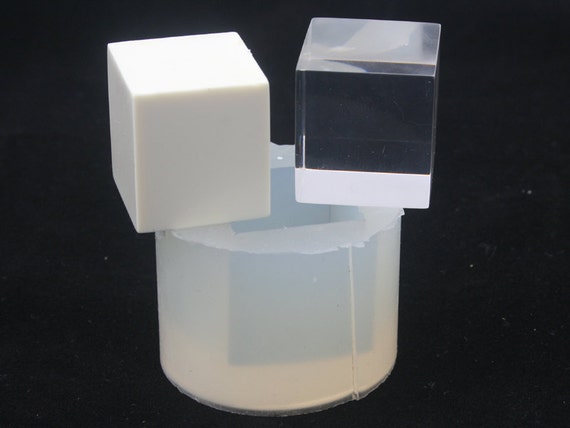A transparent silicone mold for jewellery DIY a cube mold of 17 mm 1 piece