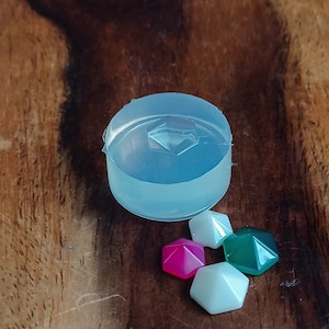 A transparent silicone mold for jewellery Diy,    pyramid hexagon cabochon 10mm