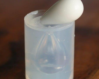 Un molde de silicona transparente para joyería DIY, una lágrima 14/24 mm, 1 pieza