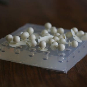 A transparent silicone mould for jewellery DIY,  MULTI Cavities, 25 pieces (sphere  8 mm)
