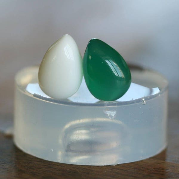 Un moule transparent en silicone pour bijoux Diy, cabochon larme, 12/8mm, moule unique