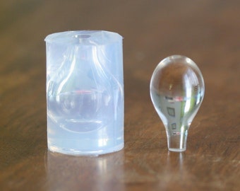 A transparent silicone mold for jewellery DIY, a teardrop 18/31mm, 1 piece