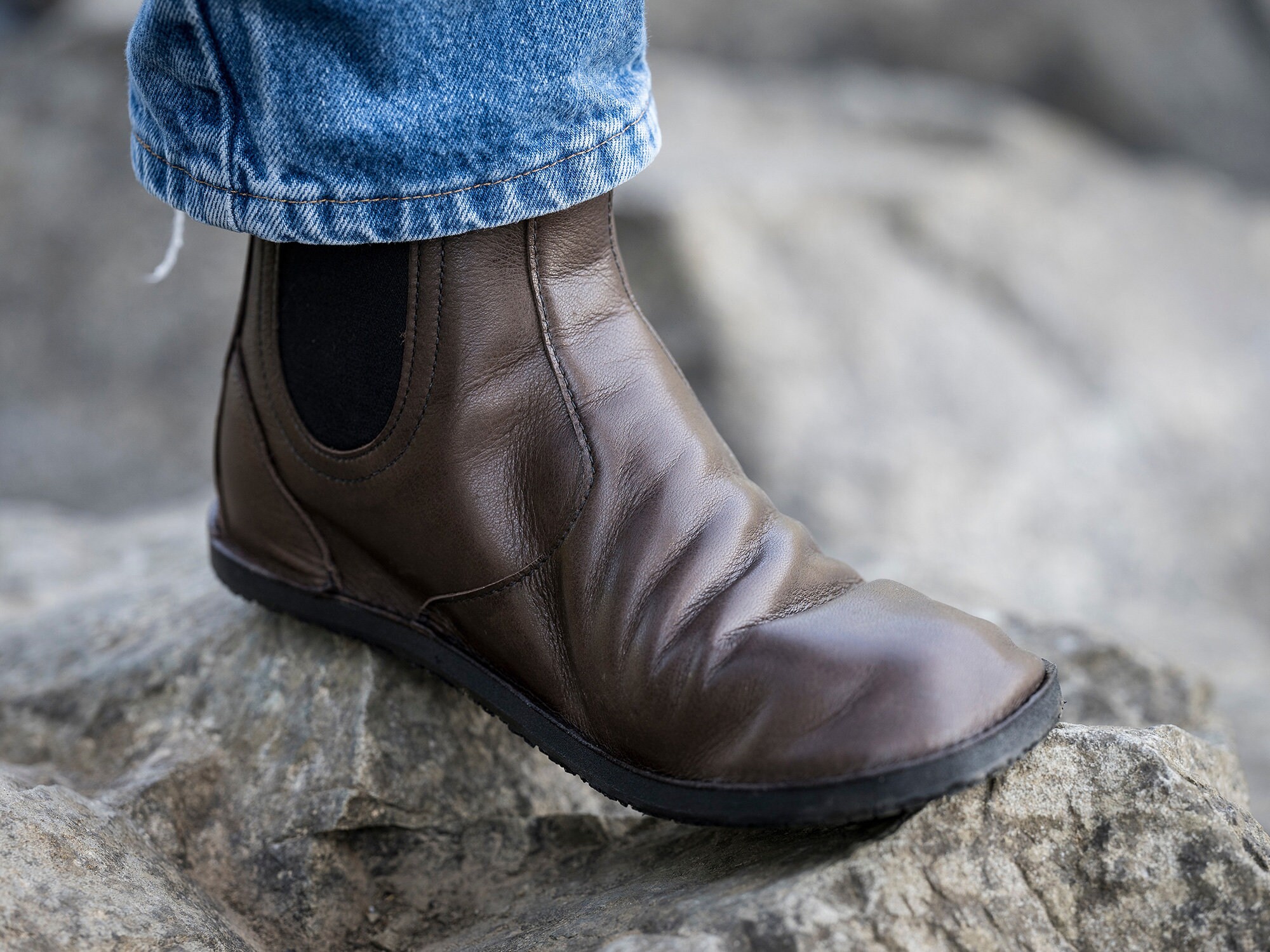SOFTSTAR Adult PRIMAL Chelsea Boot Unisex Brown Leather Barefoot Minimalist Vibr Barefoot Chelsea Boot - Brown Leather Chelsea Boot  main image 2