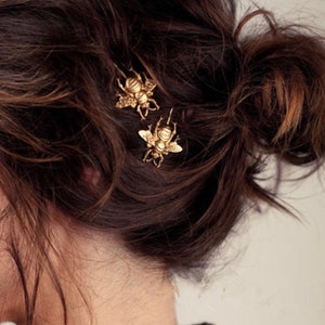 Barrettes with Gold Bee, Adult Hair Accessories, Bug Bee Bobby Pins for Women, Modern Hair Accessories, Hair Gifts, Gold Hair Pins