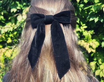 Black Velvet Hair Bow, Large Brigitte Bardot Black Velvet Hair Bow
