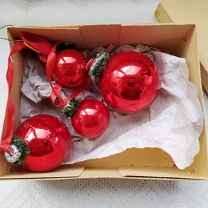 Set of 4 Christmas Mercury Glass Red Ball Ornaments in original box, Christmas tree decorations - Made in DDR or West Germany