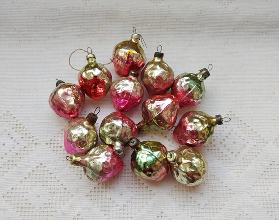 Set of 13 Strawberry Glass Ornaments. Fruits and vegetables