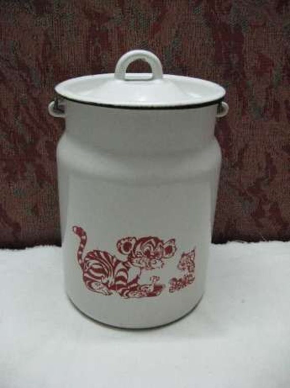 enamel milk jar white×red Vintage White Enamel Pot, Milk Can With Red Tiger Ornament and Lid
