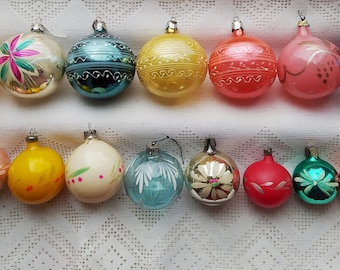 Vintage hand painted Ball Christmas tree Decorations. Glass Ornaments, Retro Christmas decor. Soviet vintage, Made in USSR 2