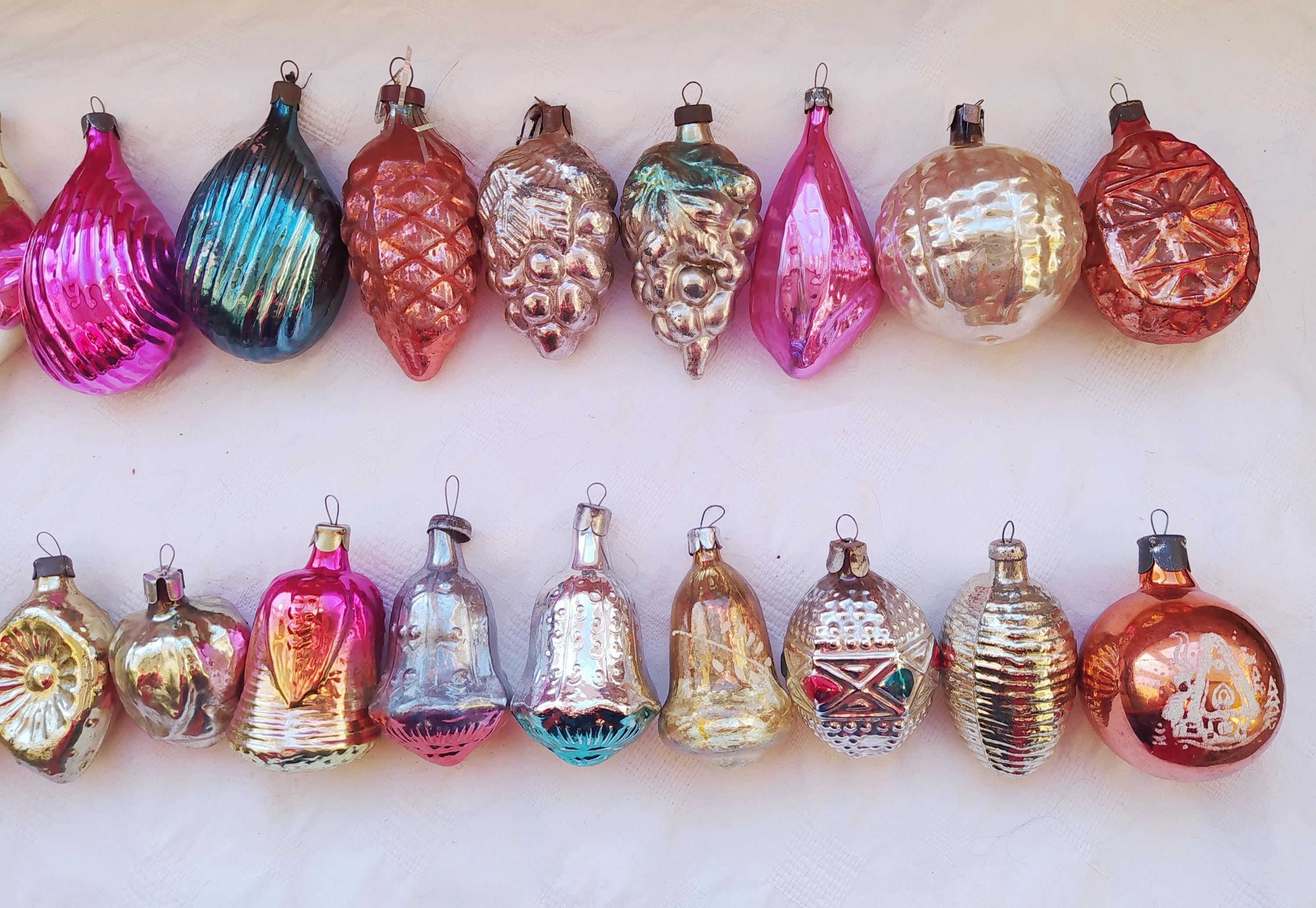 ヴィンテージのクリスマスツリーの飾り、クリスマスの水銀ガラスの