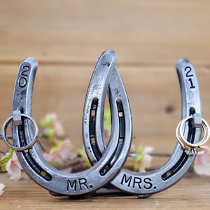 Rustic Ring Holder, Engraved Linked Horseshoes, Gift for Bride to Be, Gift for Groom, Gift for Newlyweds, Horse Lovers