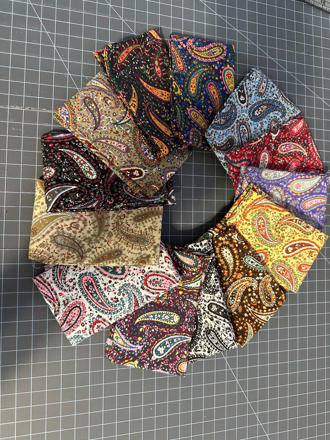 No 213 Perfect Paisley Bakers Dozen Fat Eighth Bundle 13 Etsy