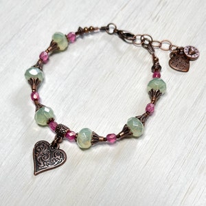 Pink and Green Czech Glass Bracelet With Copper Heart Charm, Beaded Bracelet, Everyday Bracelet, Jewelry Gift Idea For Women, Vintage Style