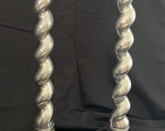 Candelabro de pilar de plata retorcida vintage de 47 cm de altura, 1 par
